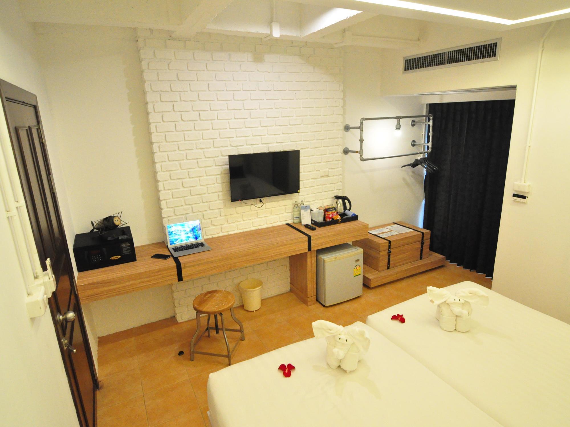 Forty Winks Phuket Hotel Patong Eksteriør bilde